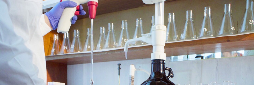 層壓機(jī)用氟硅復(fù)合橡膠壓板檢測